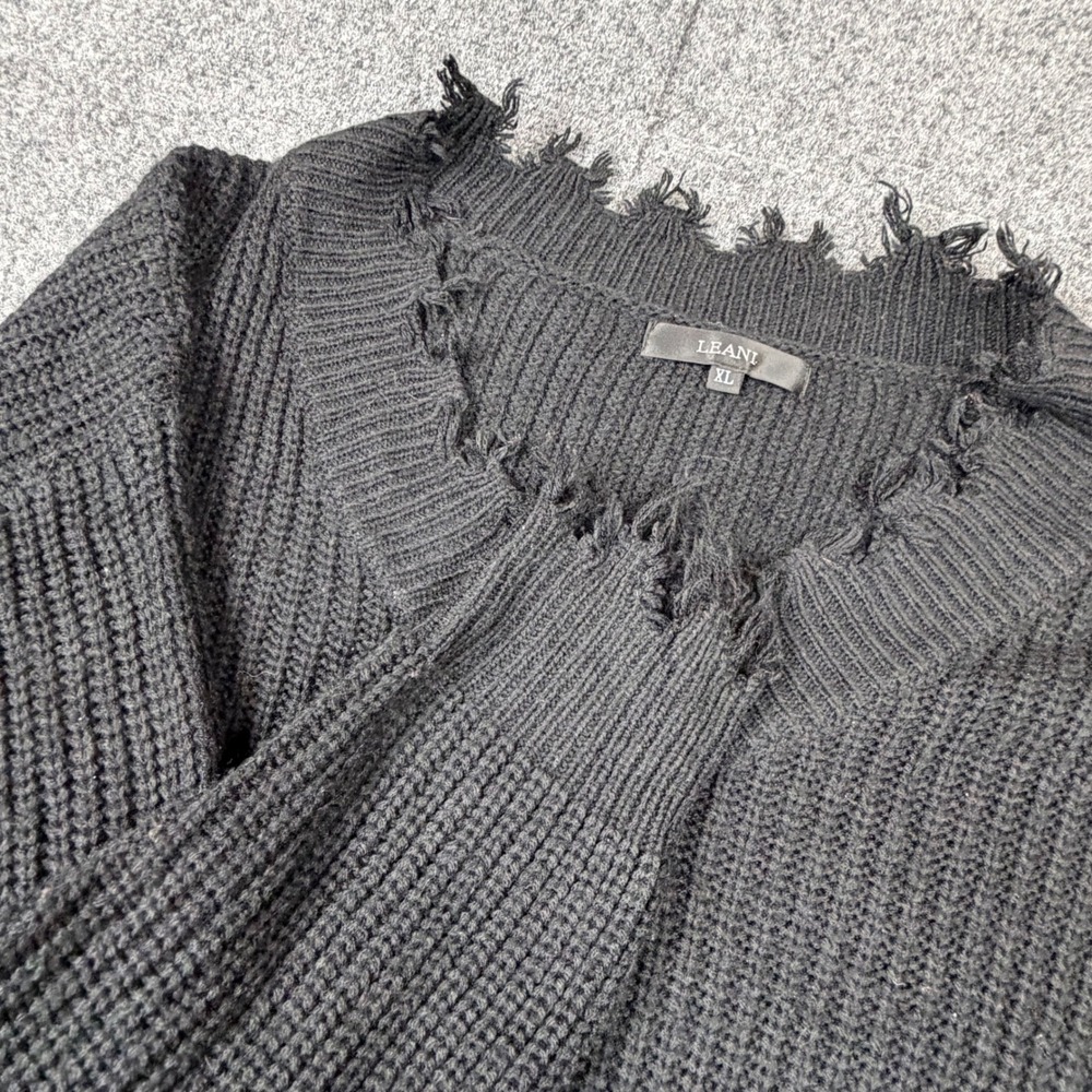 LEANI Size XL Black Distressed V-Neck Ribbed Knit Oversized Sweater Shredded Hem